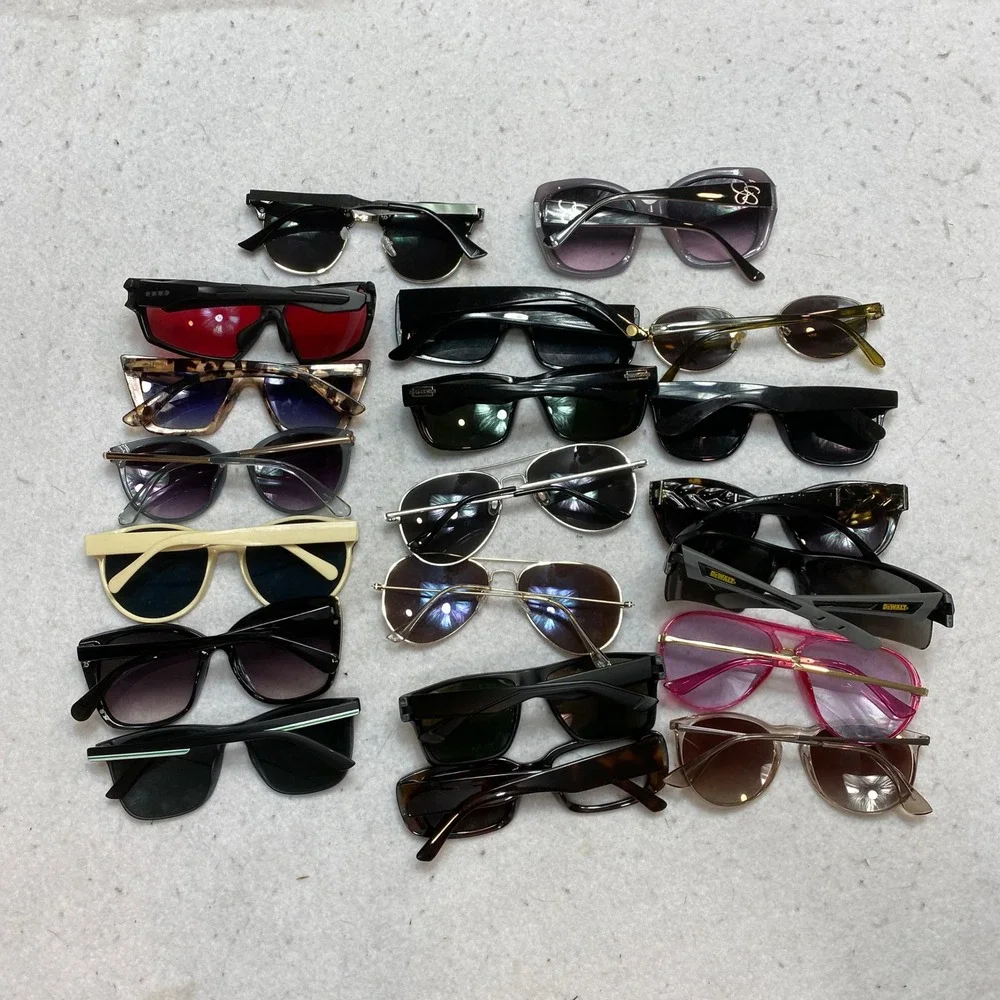 Lot Of 20 Mixed Brand Sunglasses Lot Unisex OS Multi Aviator Sport Bundle